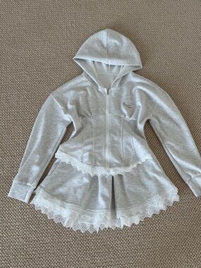Women's Light Gray Lace-Trim Hooded Robe Set